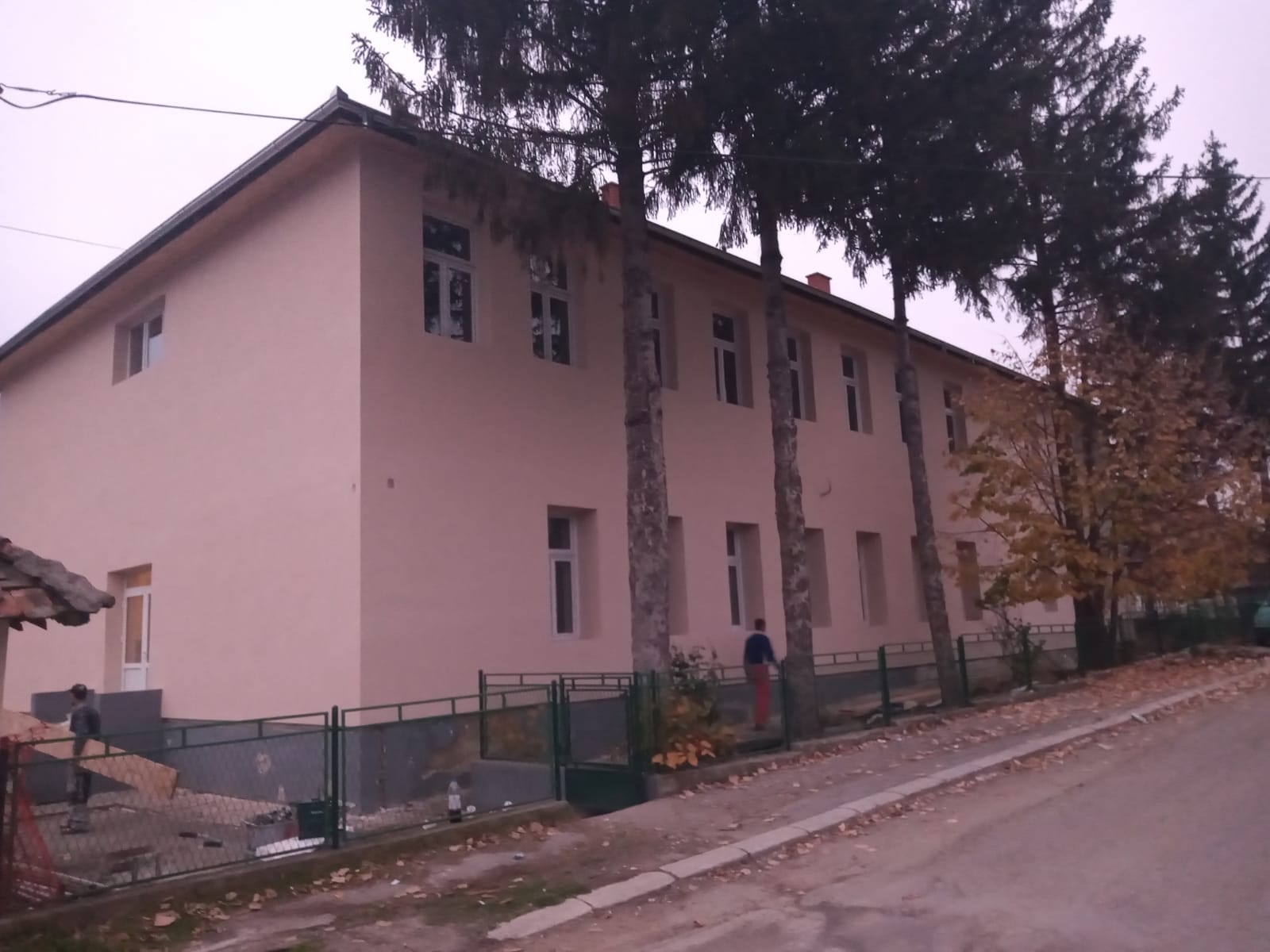 Read more about the article Завршна фаза радова на енергетској санацији  зграде школе у Нересници