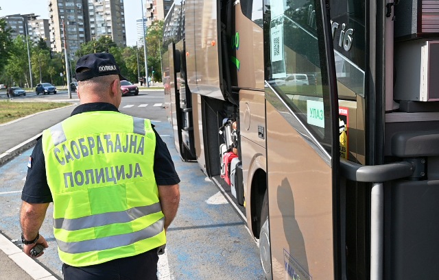Read more about the article МУП: У наредном периоду појачане контроле аутобуса који превозе туристе
