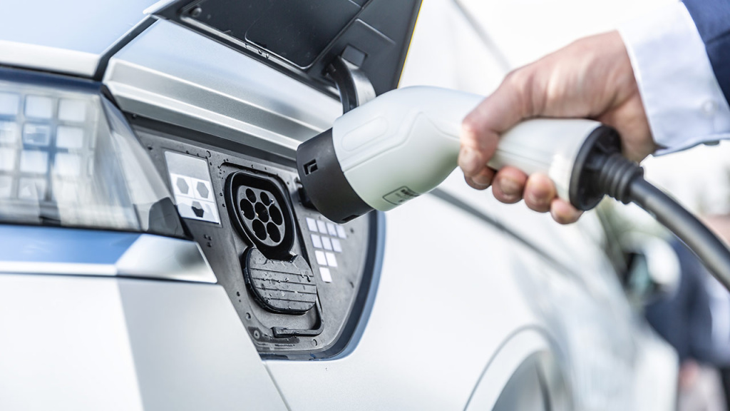 Read more about the article Сутра почиње пријављивање за субвенције за куповину електричних возила
