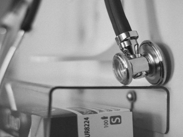 doktor-stetoskop-pixabay-72850-550x360