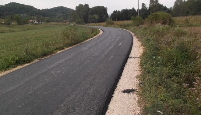 Read more about the article Akcija asfaltiranja nastavljena u Duboki