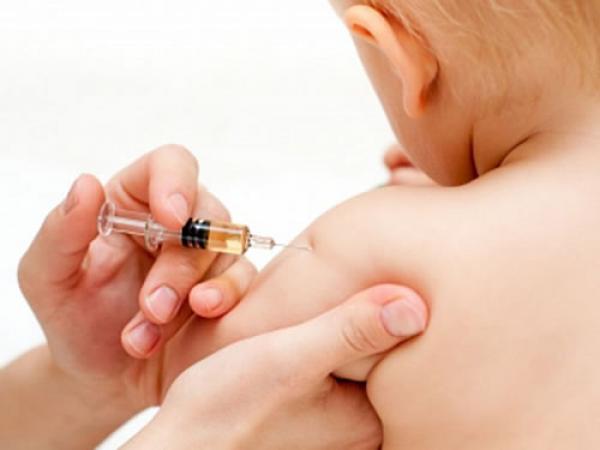 Read more about the article Без  родитељског додатка ако дете није вакцинисано или не иде у школу