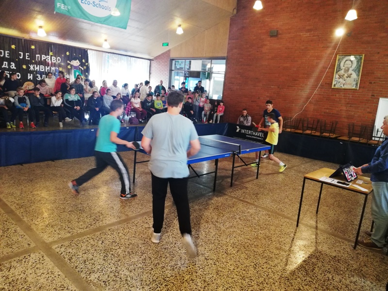 Read more about the article U  Rabrovu održano Opštinsko prvenstvo u stonom tenisu za osnovce