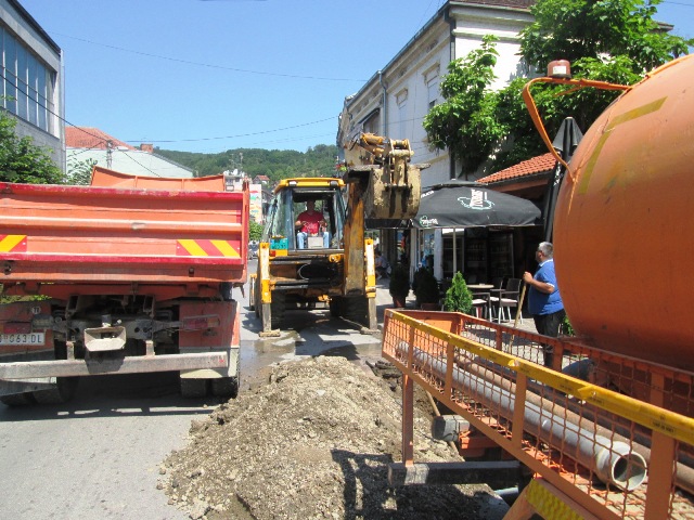 Read more about the article Санирање хаварије у затвореном делу ул Светог Саве