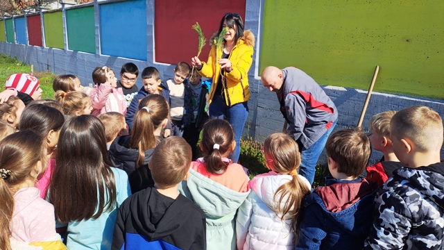 Акција „Засади дрво“ спроведена у свим школама  на територији наше општине
