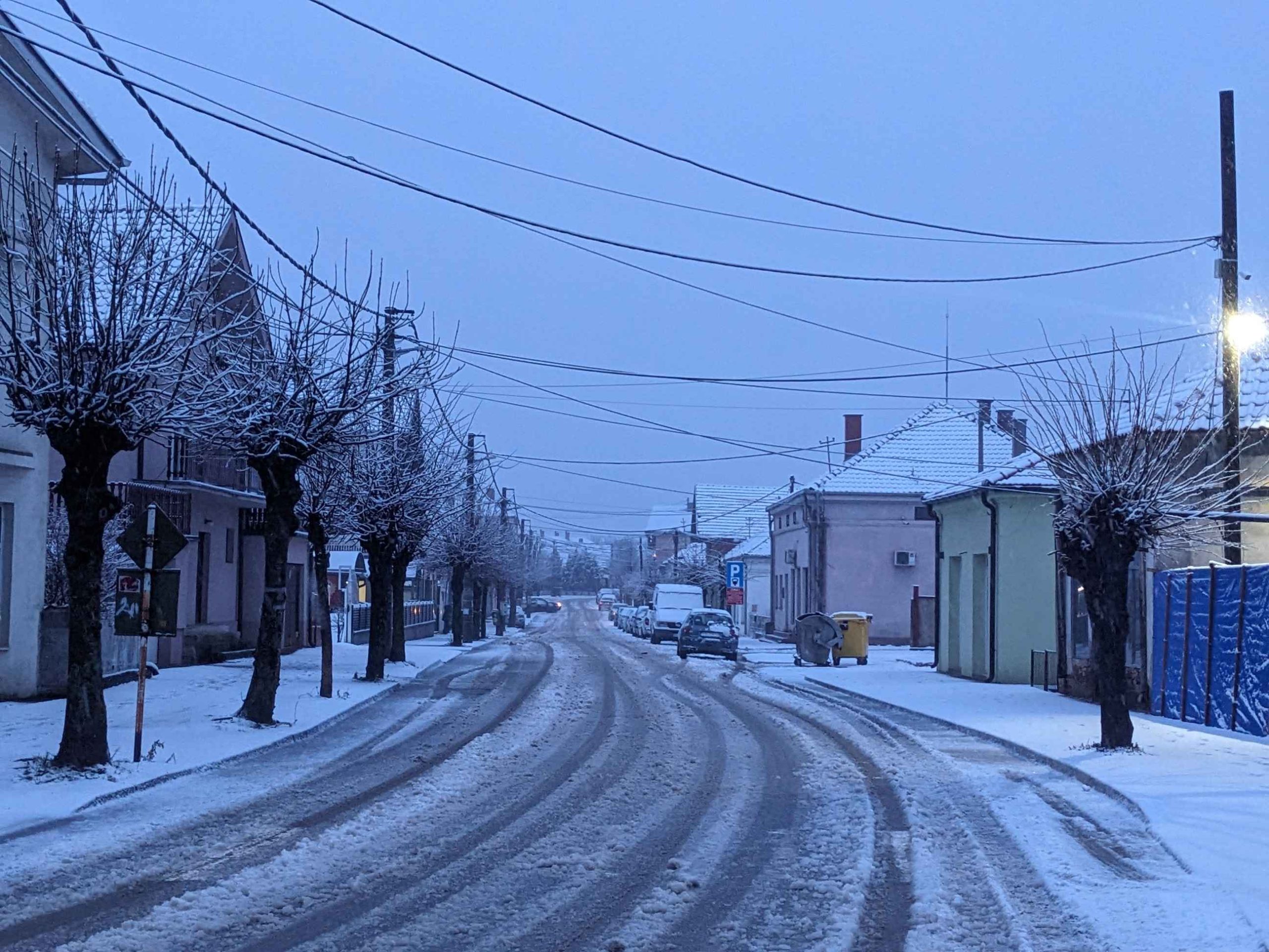 Read more about the article Путеви Србије апелује на опрез у вожњи због ледених дана који су пред нама