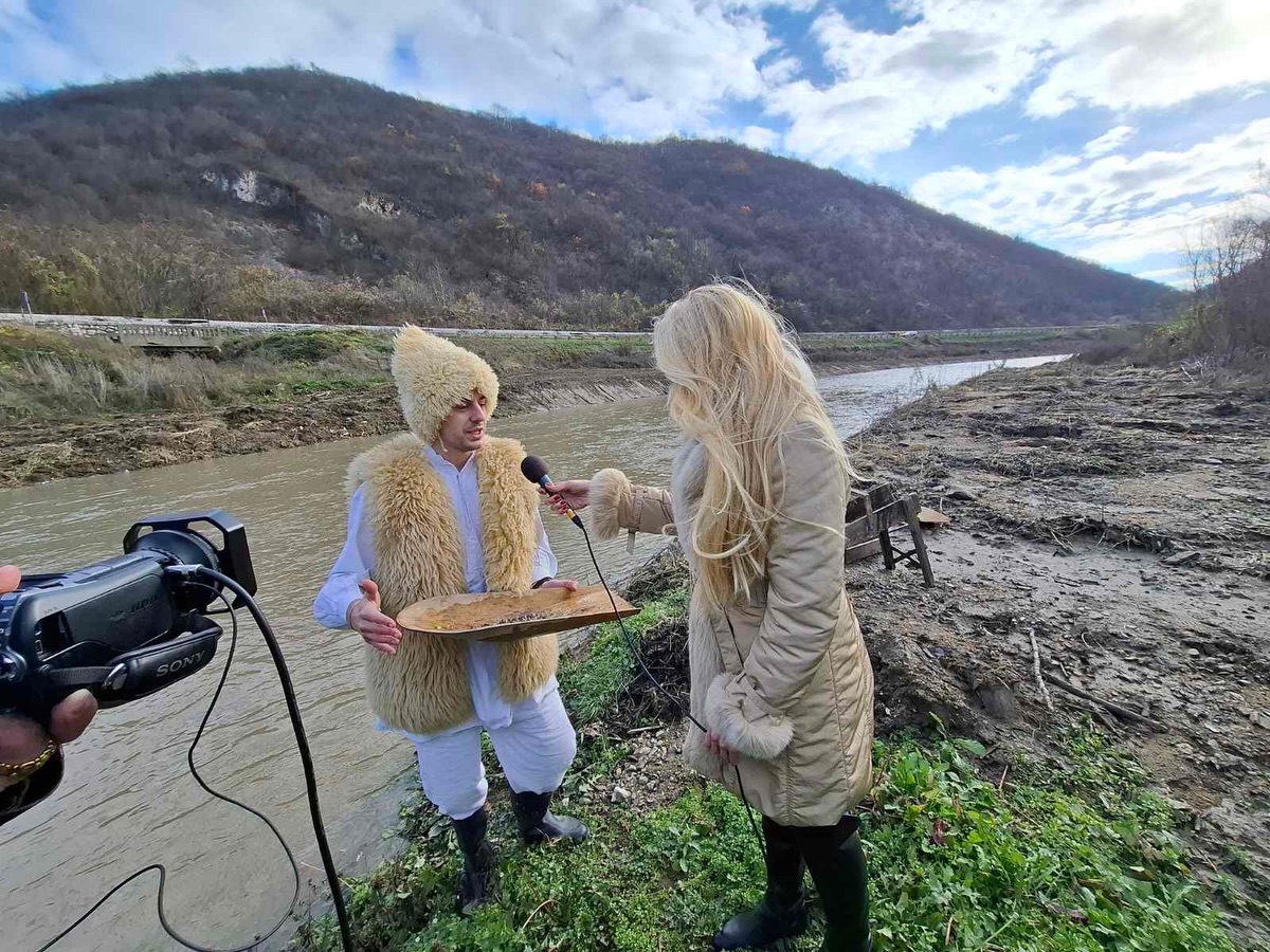 Read more about the article (ВИДЕО) „Теслин караван у Кучеву“
