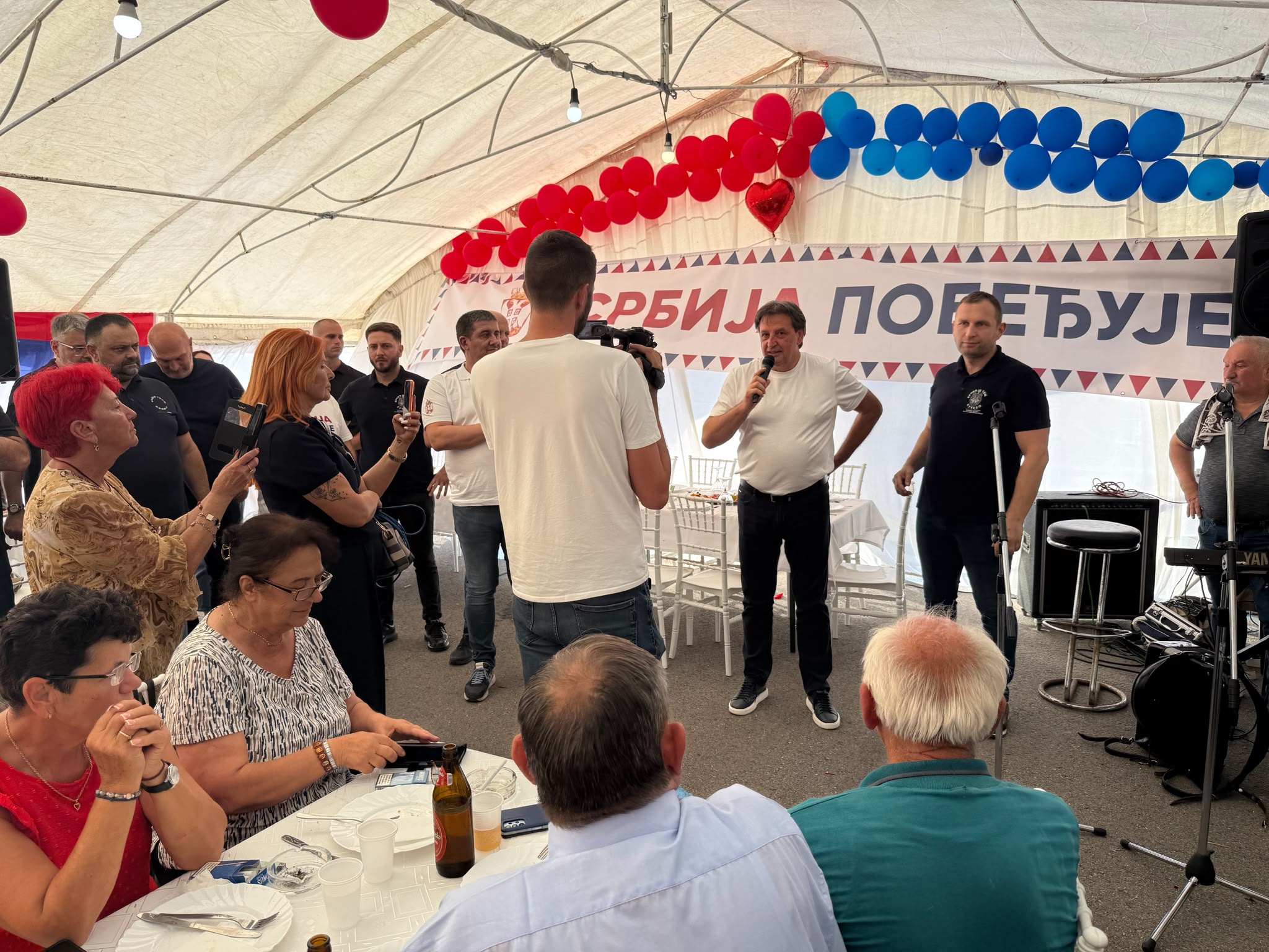 Read more about the article Братислав Гашић посетио Волују: Окупљени мештани пружили снажну подршку политици напретка и развоја општине Кучево